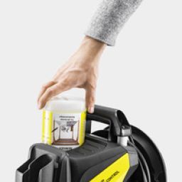 Plug 'n' Clean – das Kärcher Reinigungsmittelsystem