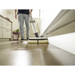 Selbststehend und leicht manövrierbar