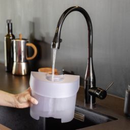 Permanent wiederbefüllbarer abnehmbarer Wassertank