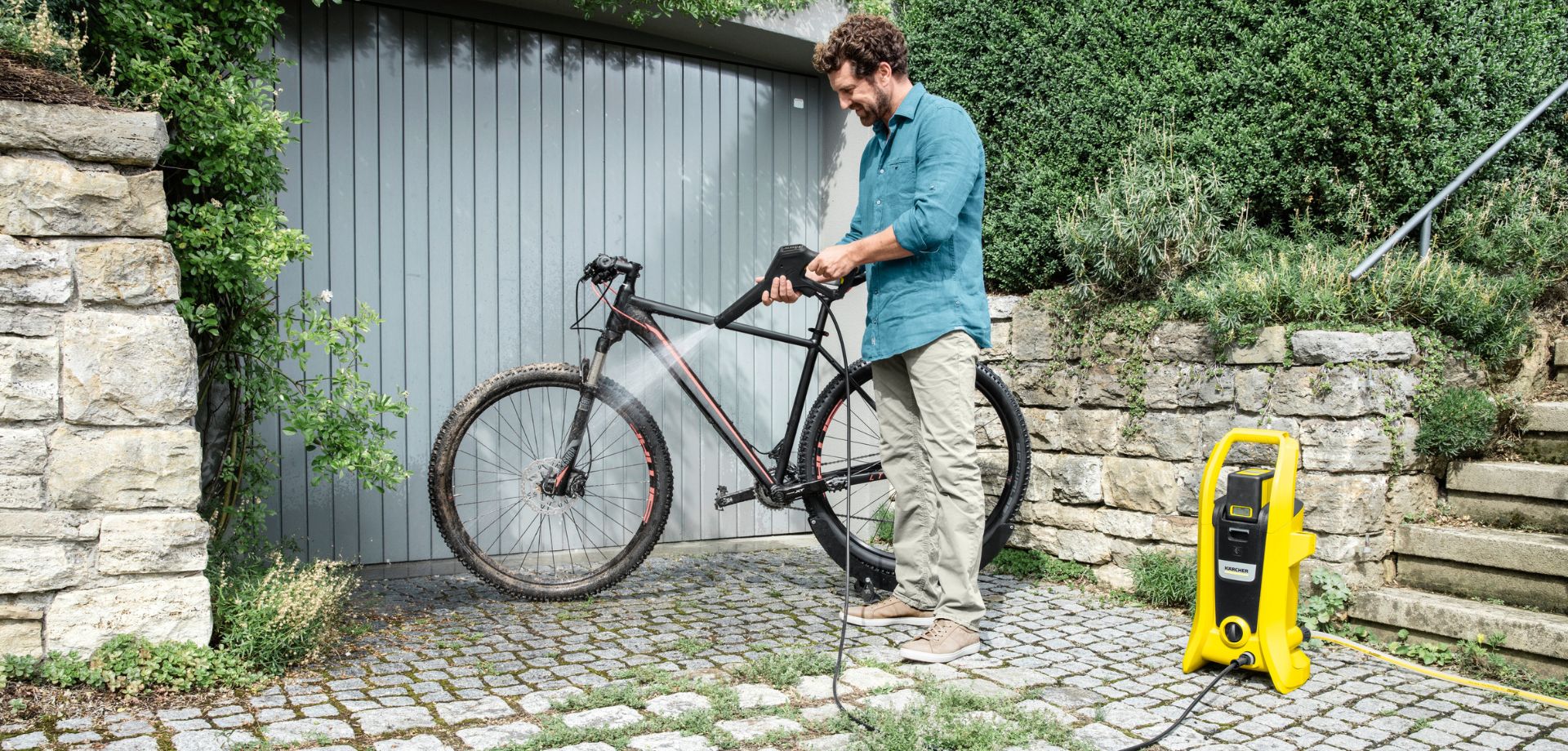 Mobile Outdoor Cleaner
